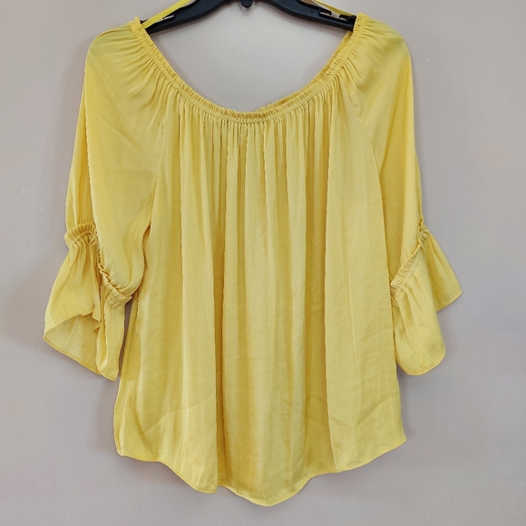 Naked Zebra yellow off the the shoulder blouse with ruffle detail on the… - Picture 1 of 6